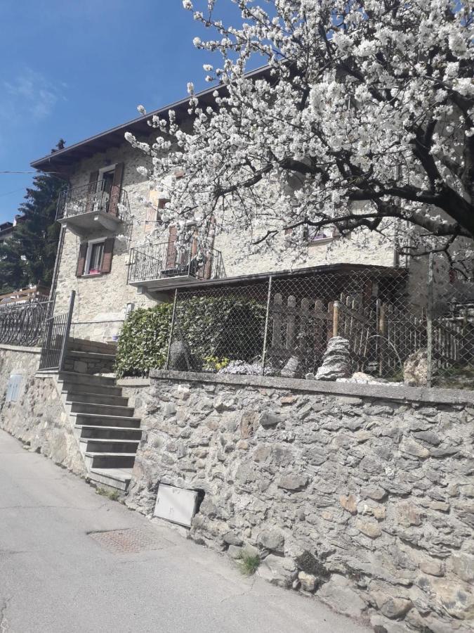 Casa Vacanza Da Ghislin Teglio Zewnętrze zdjęcie